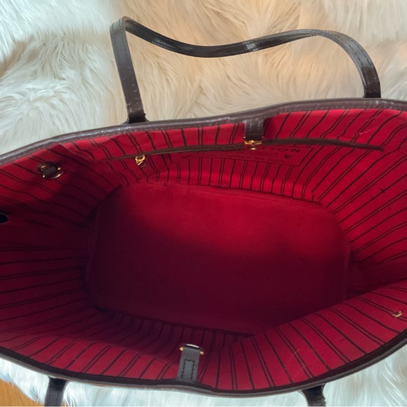 LOUIS VUITTON MM TOTE - Picture 10 of 16